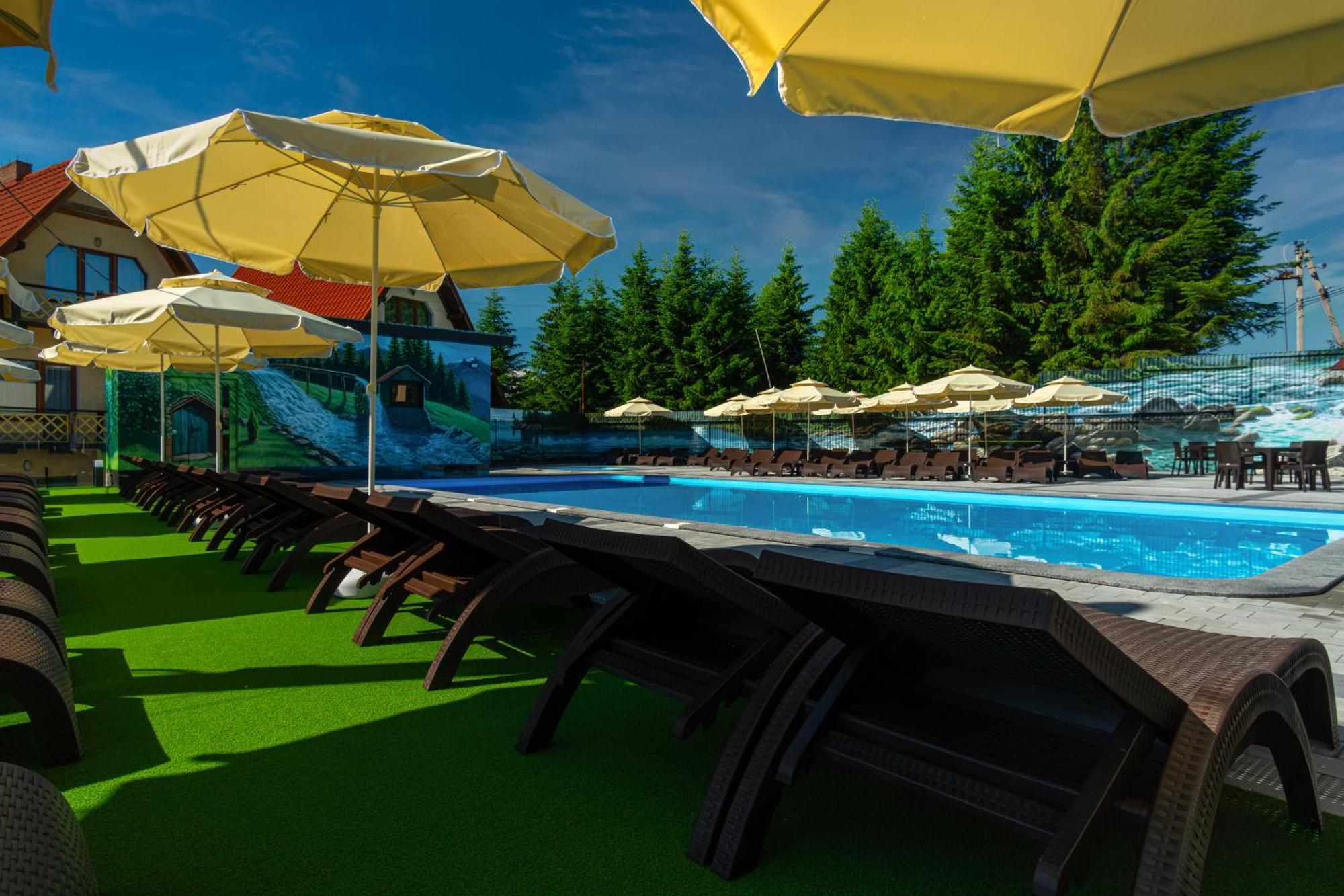 Summit Hotel Яблуниця Екстериор снимка