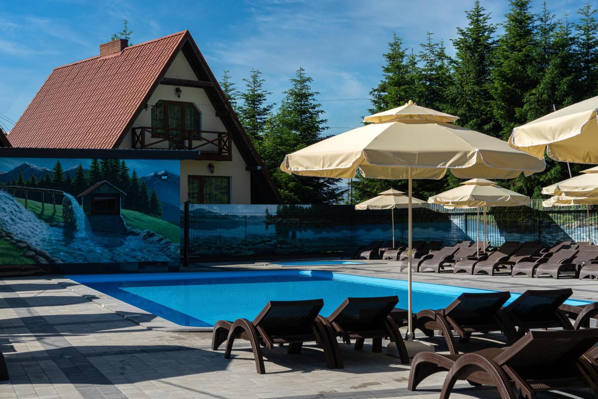 Summit Hotel Яблуниця Екстериор снимка