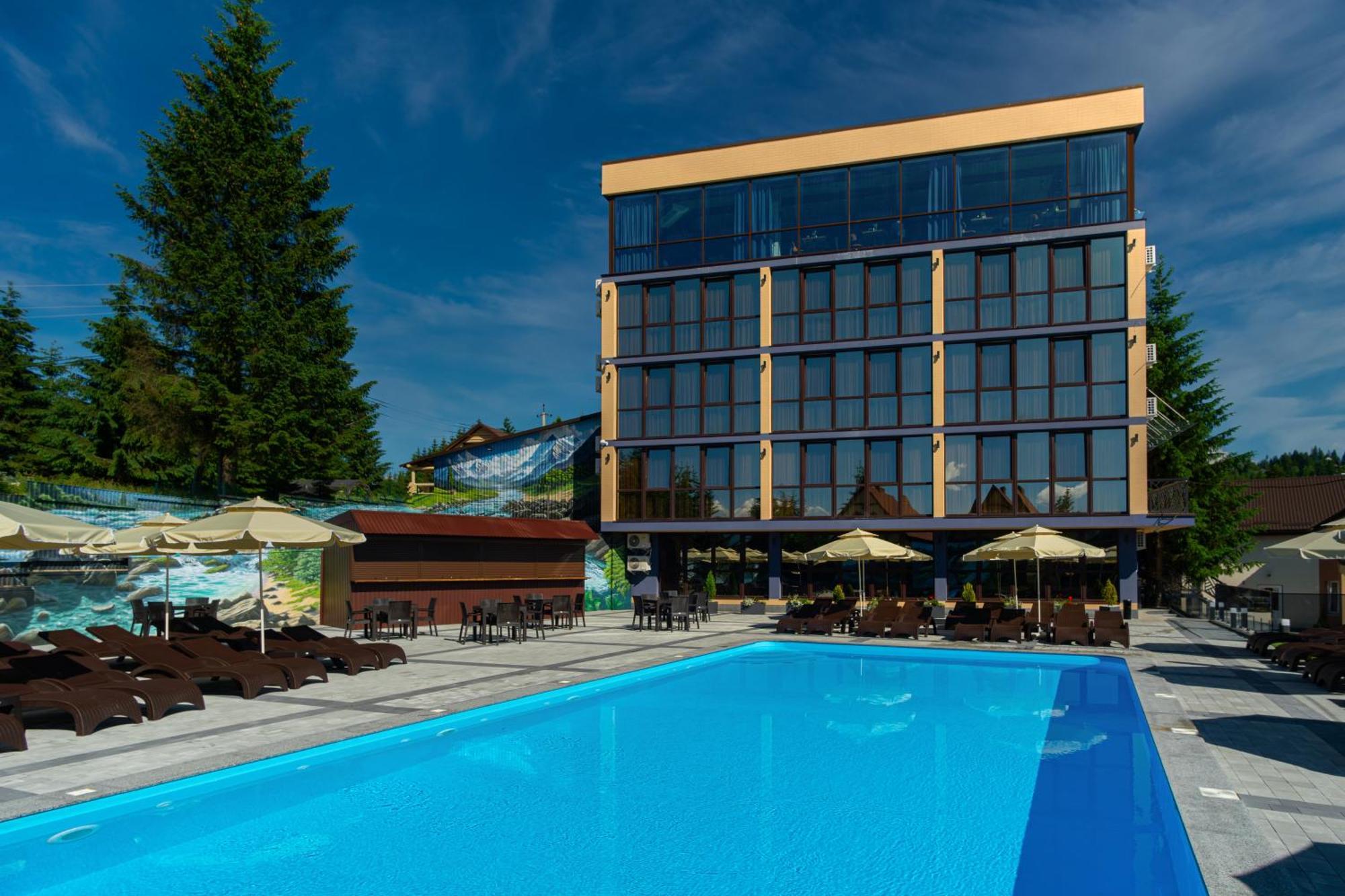 Summit Hotel Яблуниця Екстериор снимка